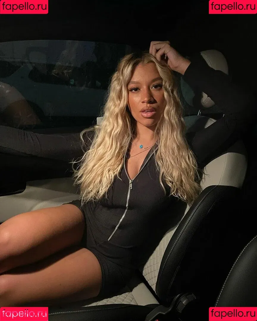 Molly Rainford Onlyfans Photo Gallery 