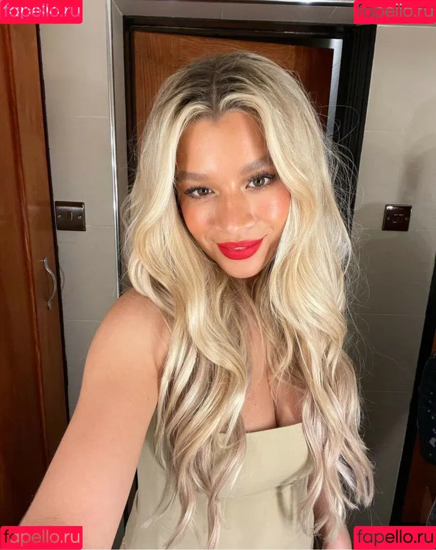 Molly Rainford Onlyfans Photo Gallery 