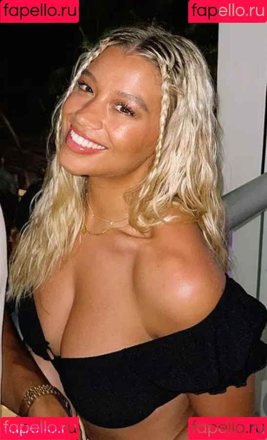 Molly Rainford Onlyfans Photo Gallery 