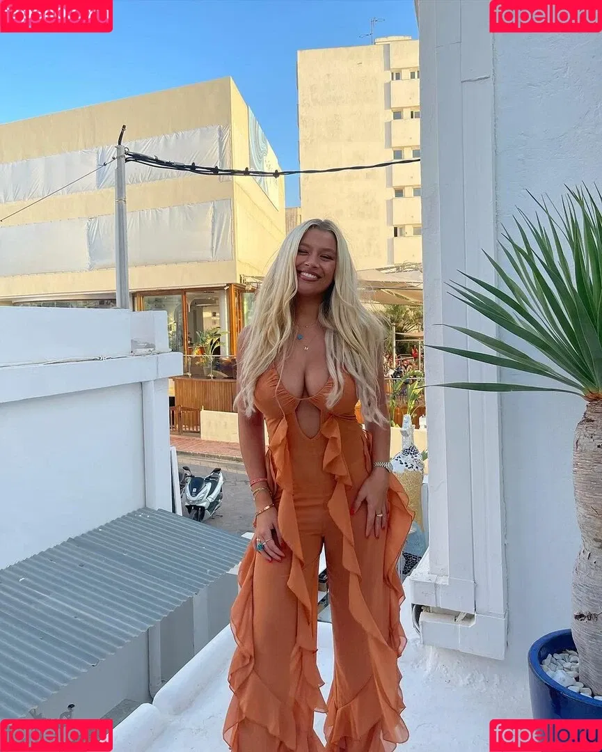 Molly Rainford Onlyfans Photo Gallery 