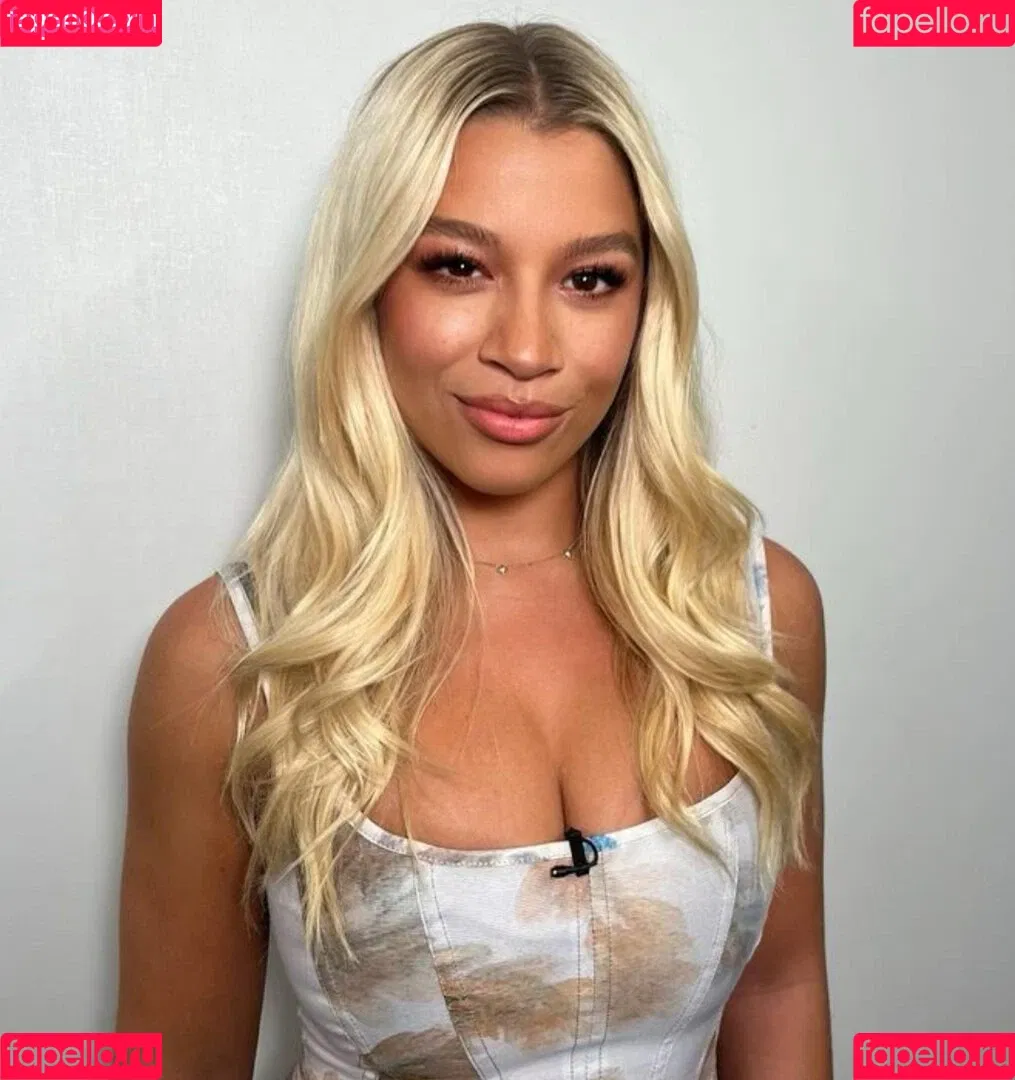 Molly Rainford Onlyfans Photo Gallery 