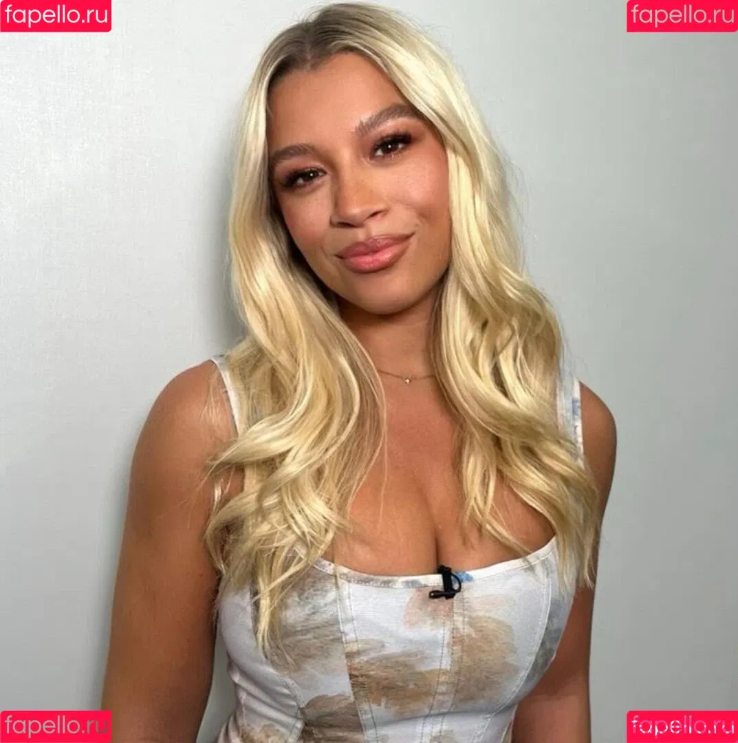 Molly Rainford Onlyfans Photo Gallery 