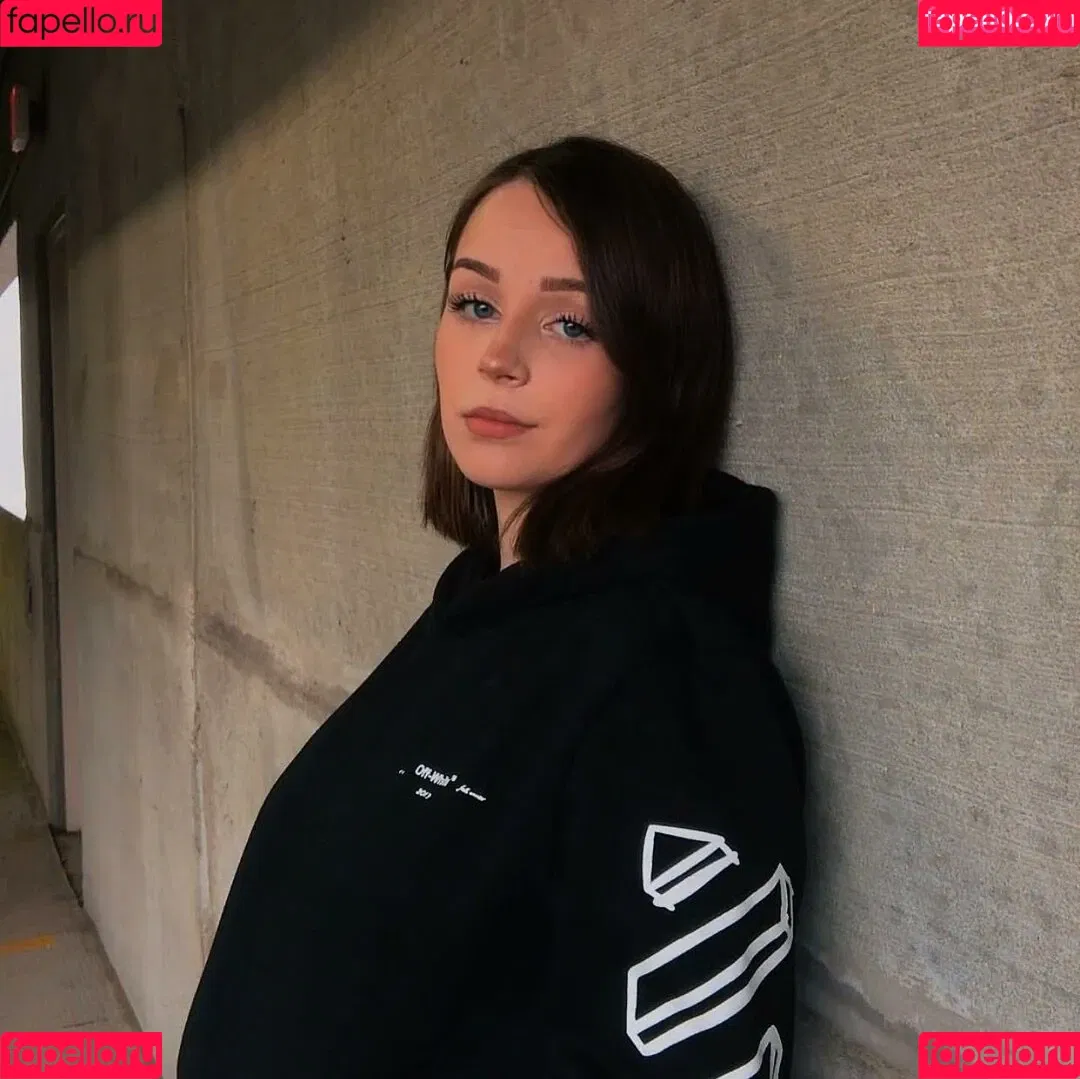 Clara Ellis Onlyfans Photo Gallery 