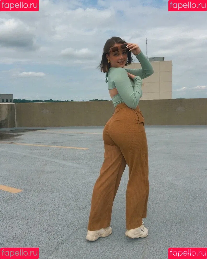 Clara Ellis Onlyfans Photo Gallery 