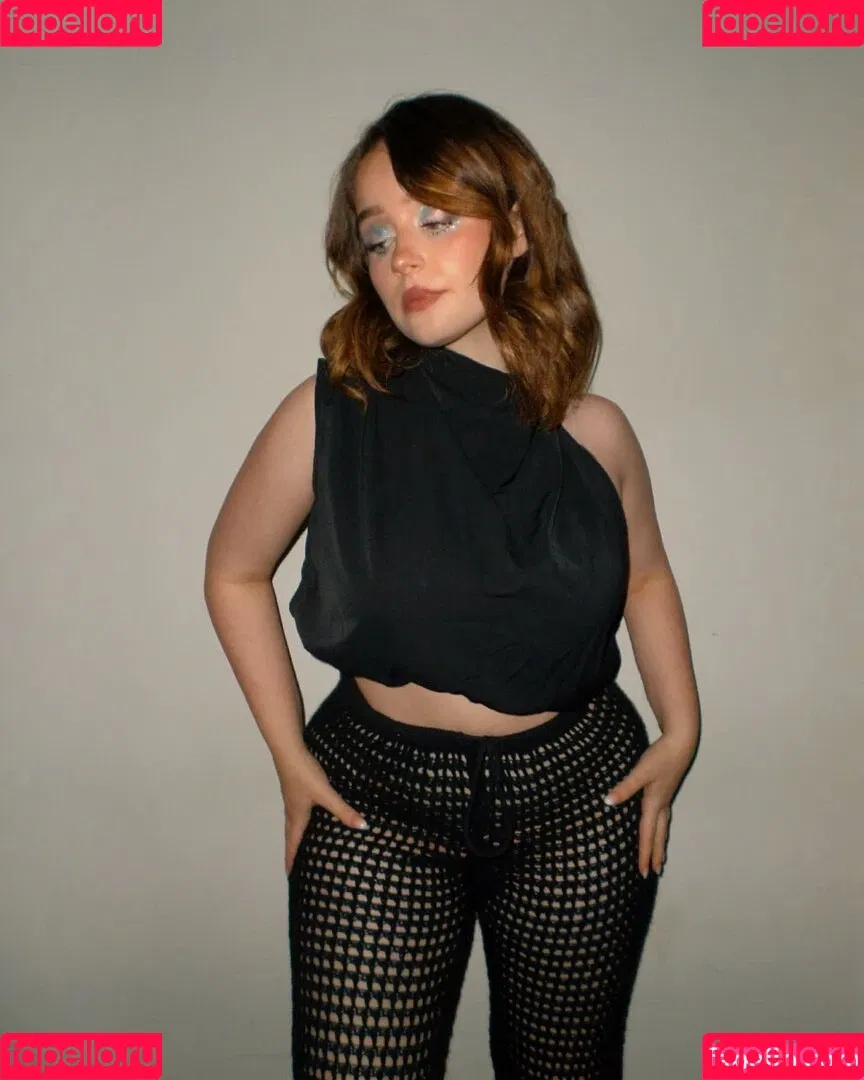 Clara Ellis Onlyfans Photo Gallery 