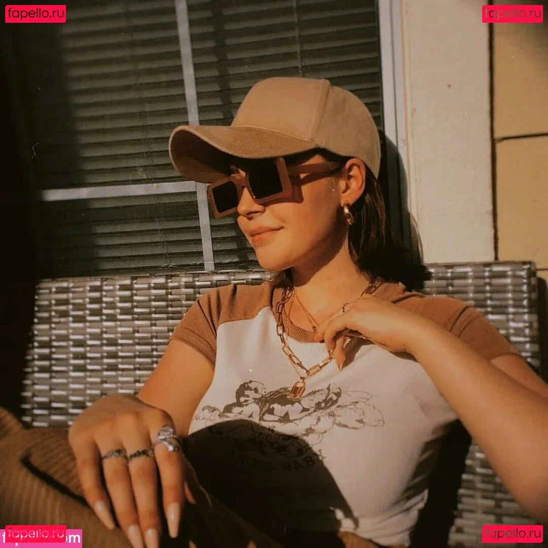 Clara Ellis Onlyfans Photo Gallery 