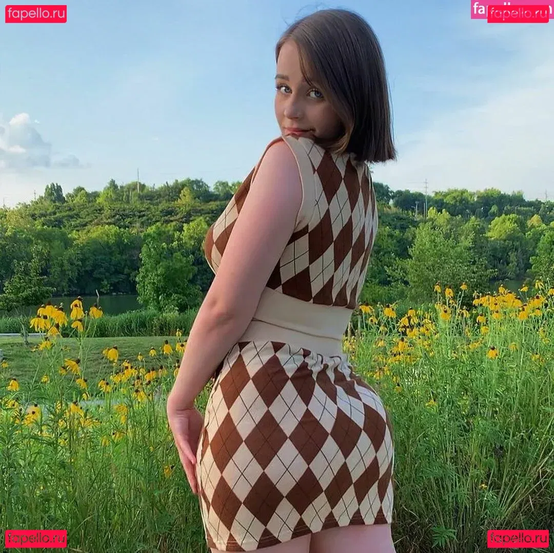 Clara Ellis Onlyfans Photo Gallery 