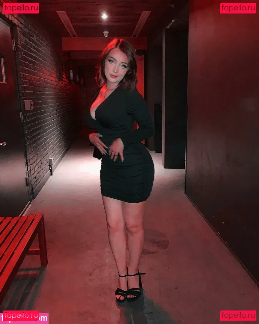 Clara Ellis Onlyfans Photo Gallery 