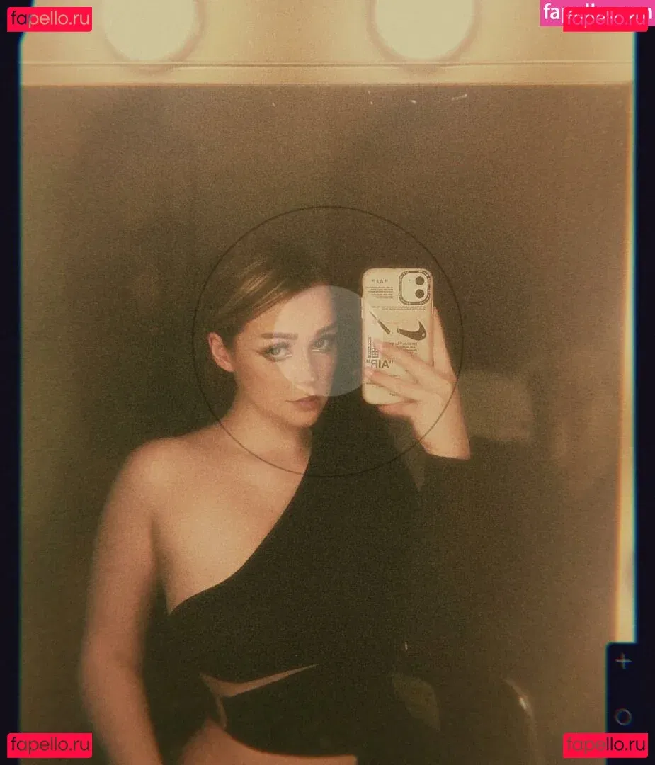 Clara Ellis Onlyfans Photo Gallery 