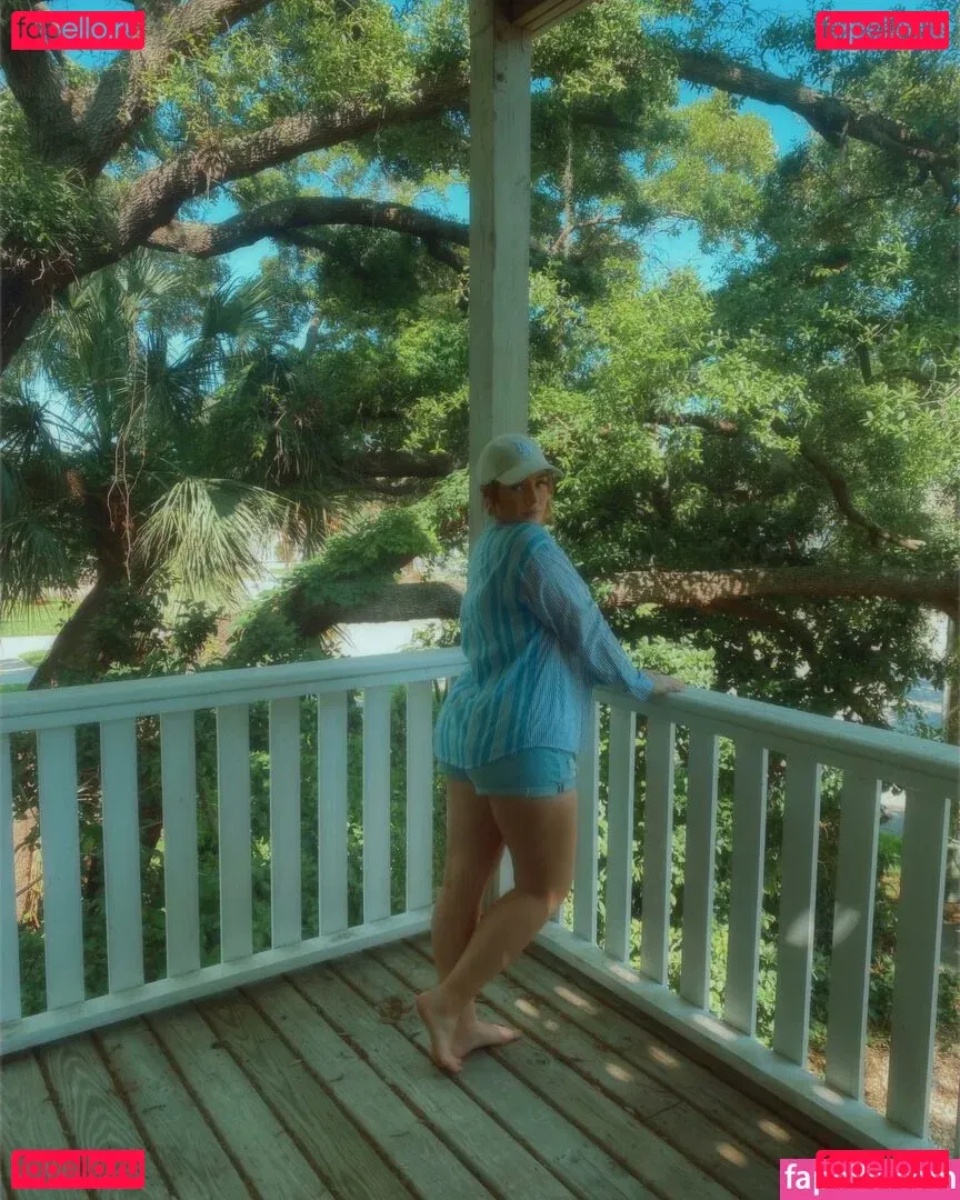 Clara Ellis Onlyfans Photo Gallery 