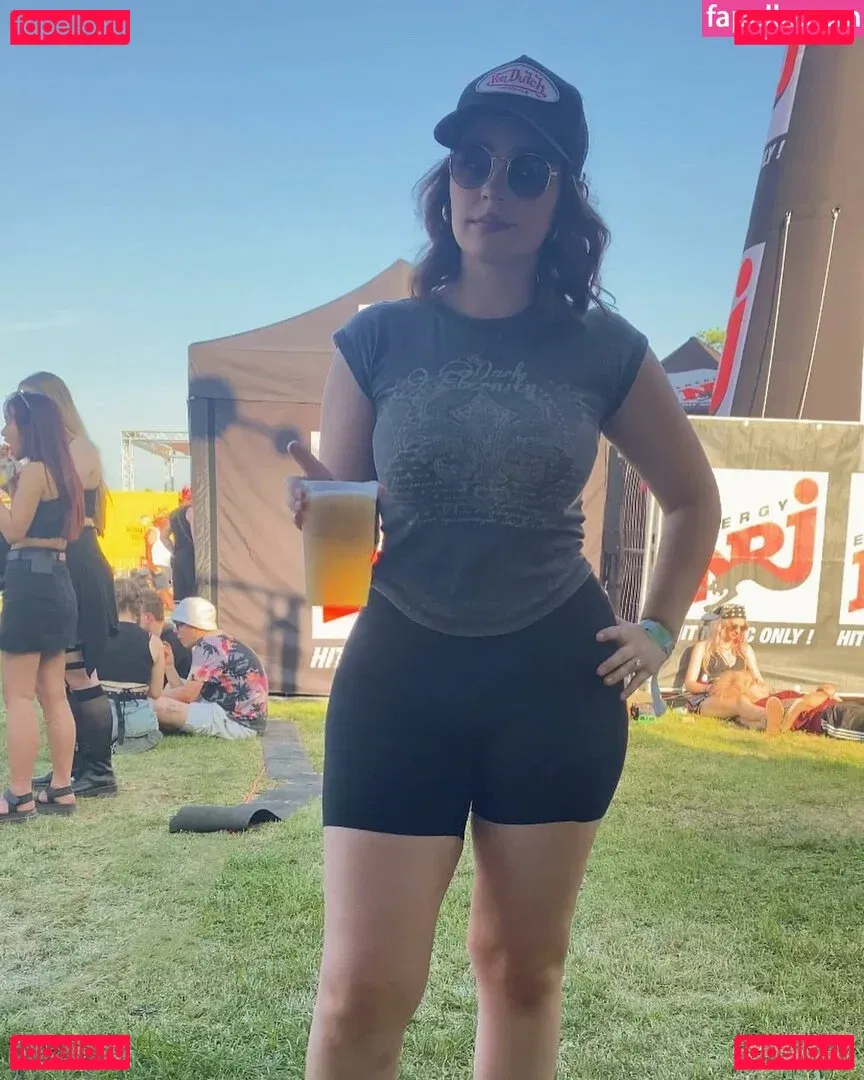 Clara Ellis Onlyfans Photo Gallery 