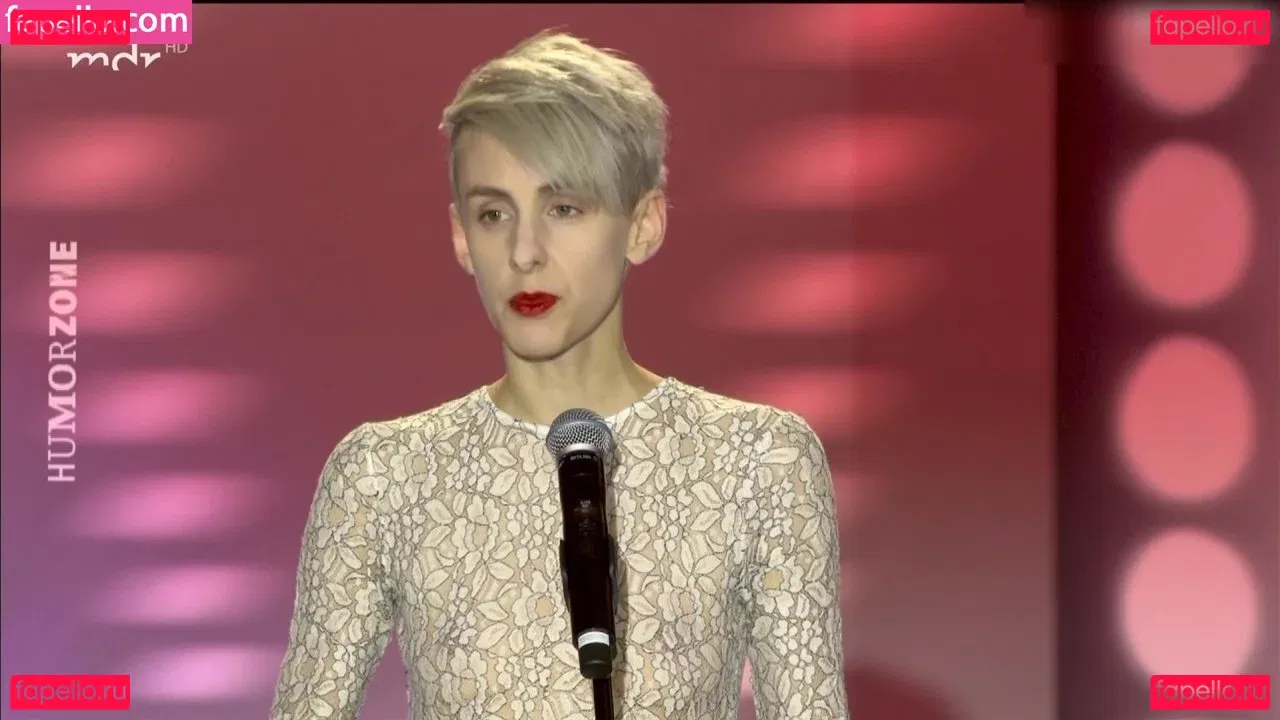 Lisa Eckhart Onlyfans Photo Gallery 