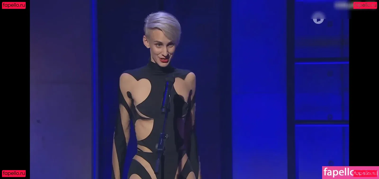 Lisa Eckhart Onlyfans Photo Gallery 