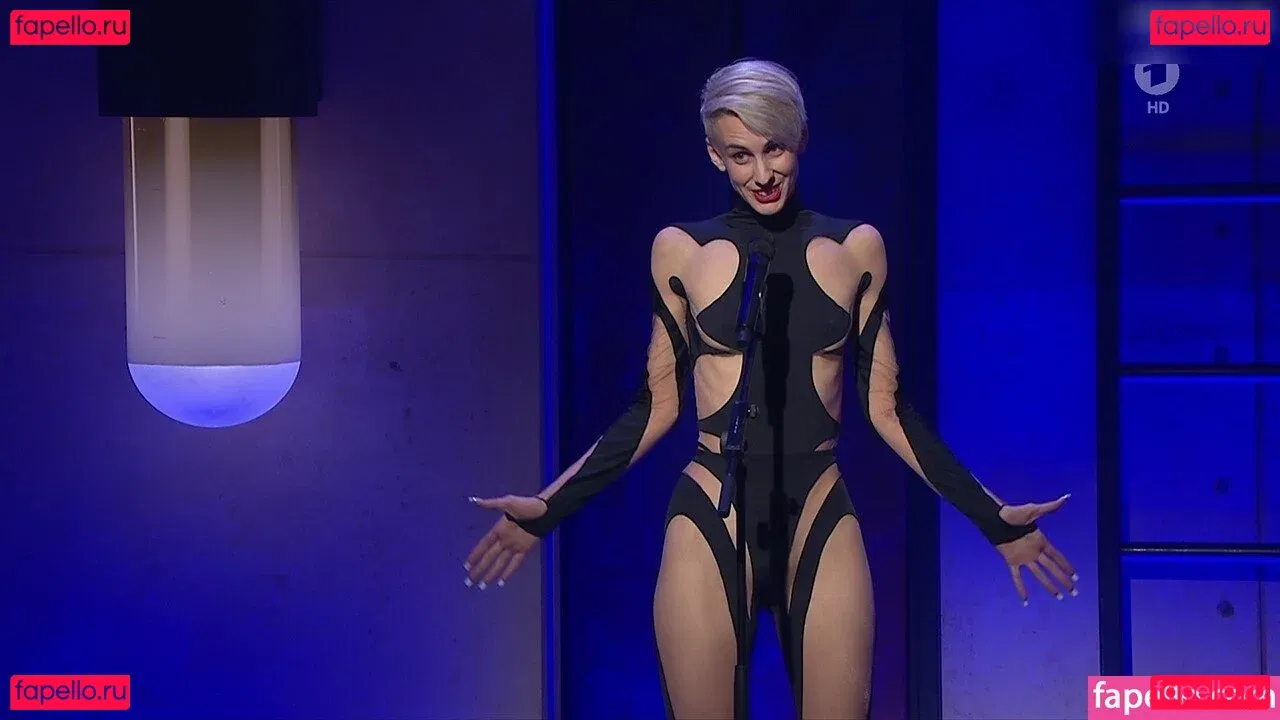 Lisa Eckhart Onlyfans Photo Gallery 