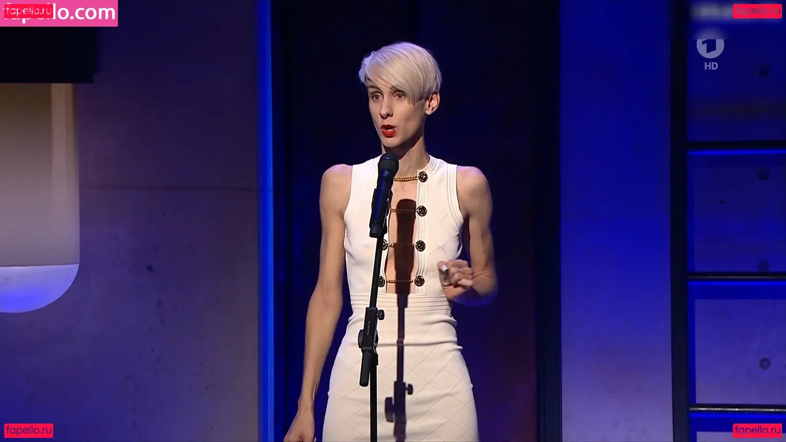 Lisa Eckhart Onlyfans Photo Gallery 