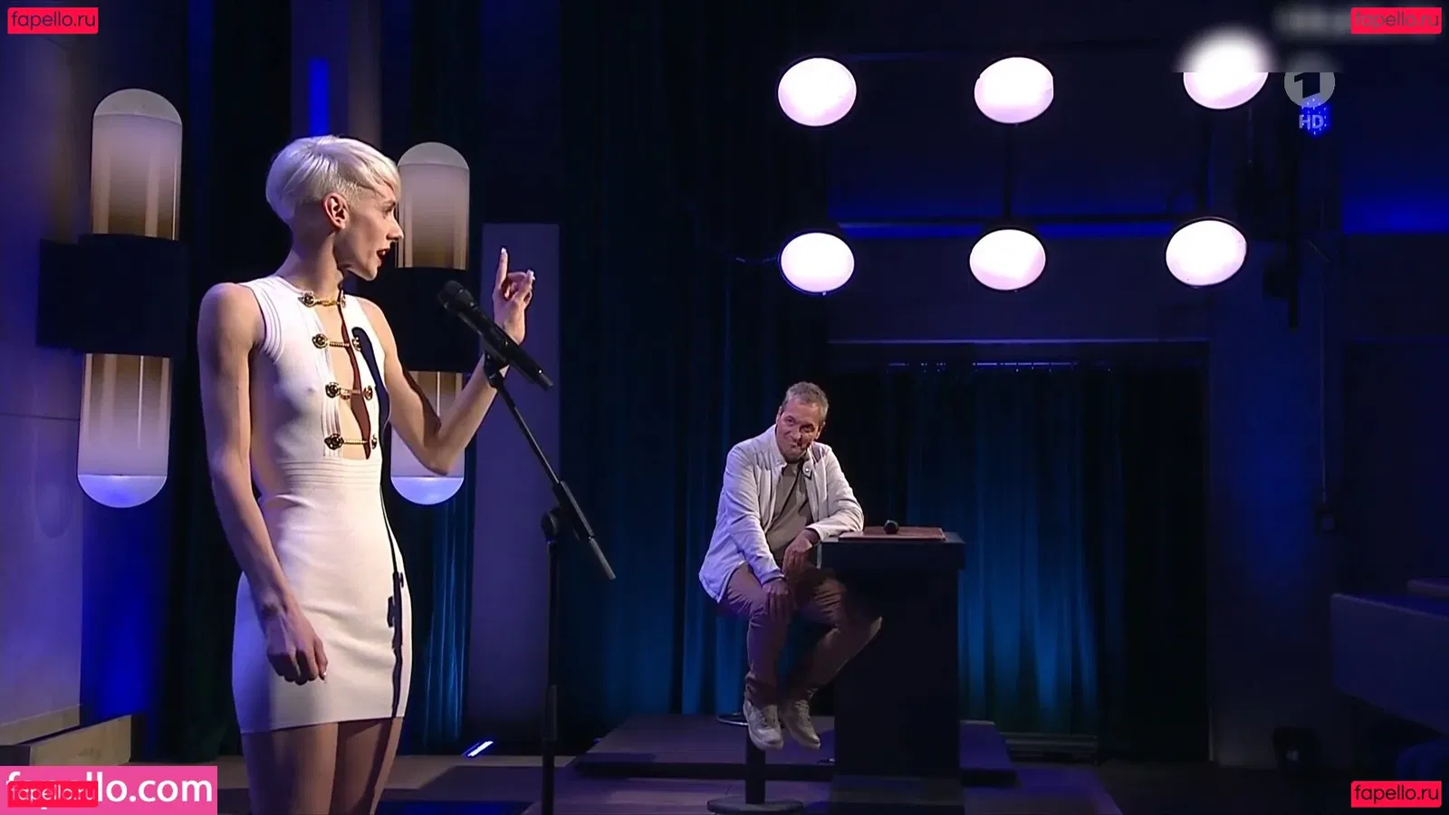 Lisa Eckhart Onlyfans Photo Gallery 