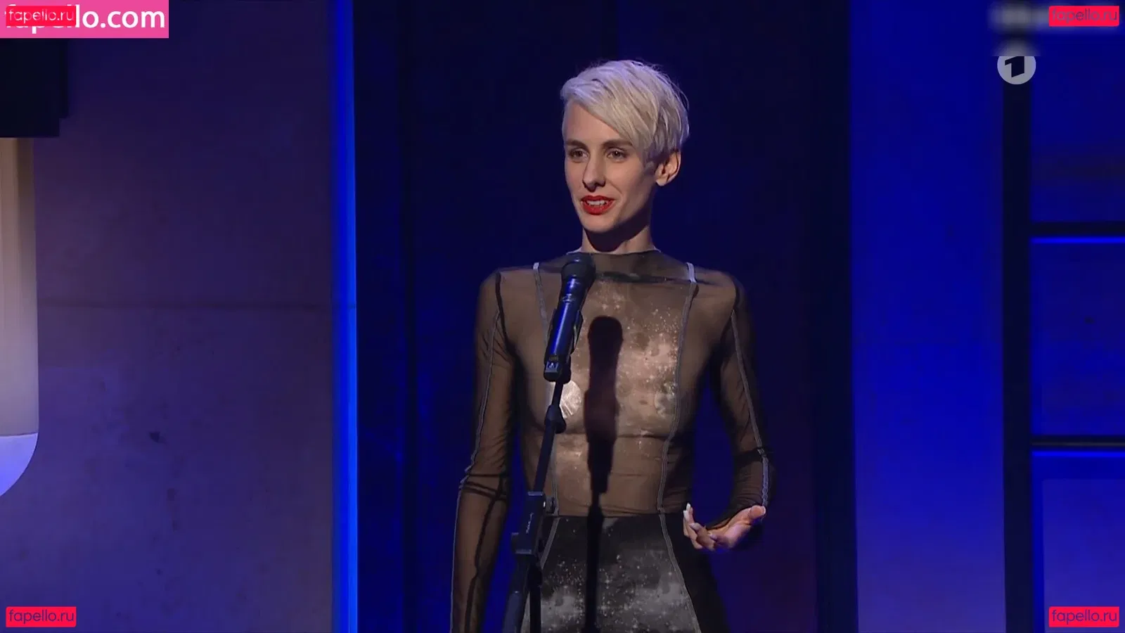 Lisa Eckhart Onlyfans Photo Gallery 