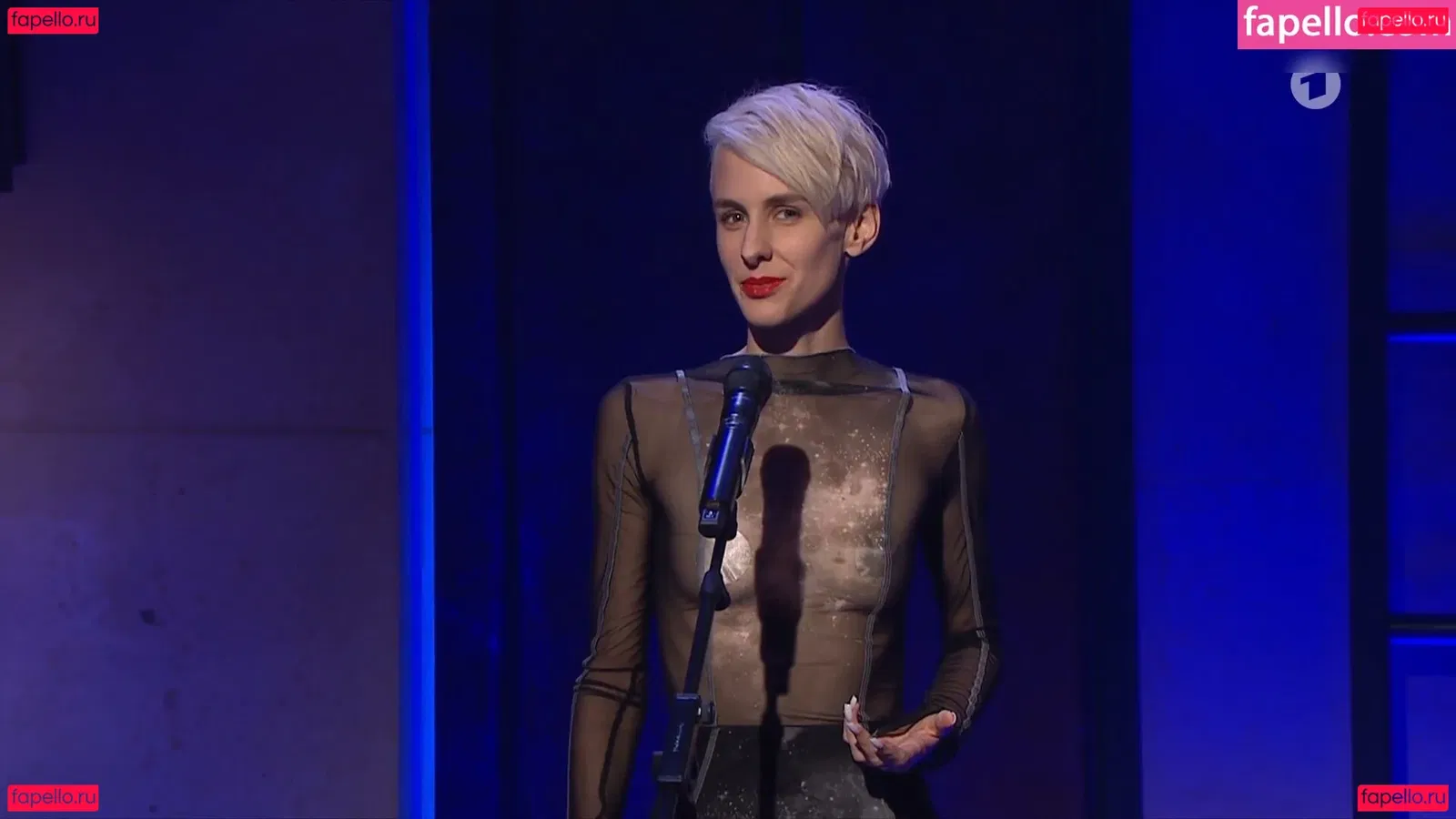 Lisa Eckhart Onlyfans Photo Gallery 