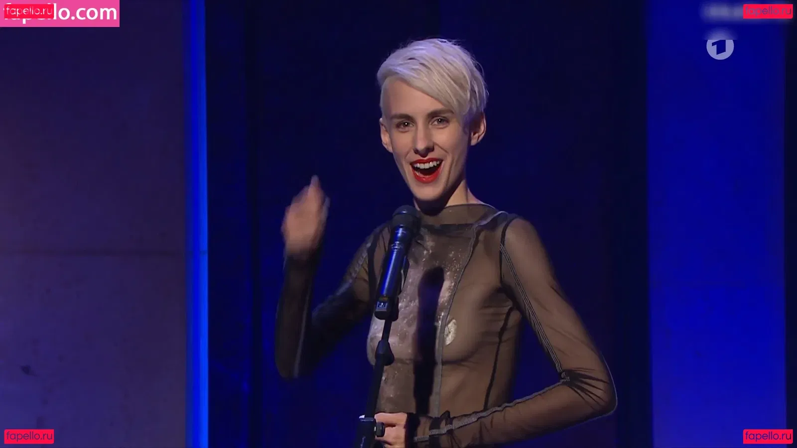 Lisa Eckhart Onlyfans Photo Gallery 