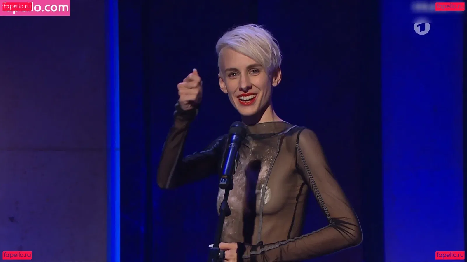 Lisa Eckhart Onlyfans Photo Gallery 