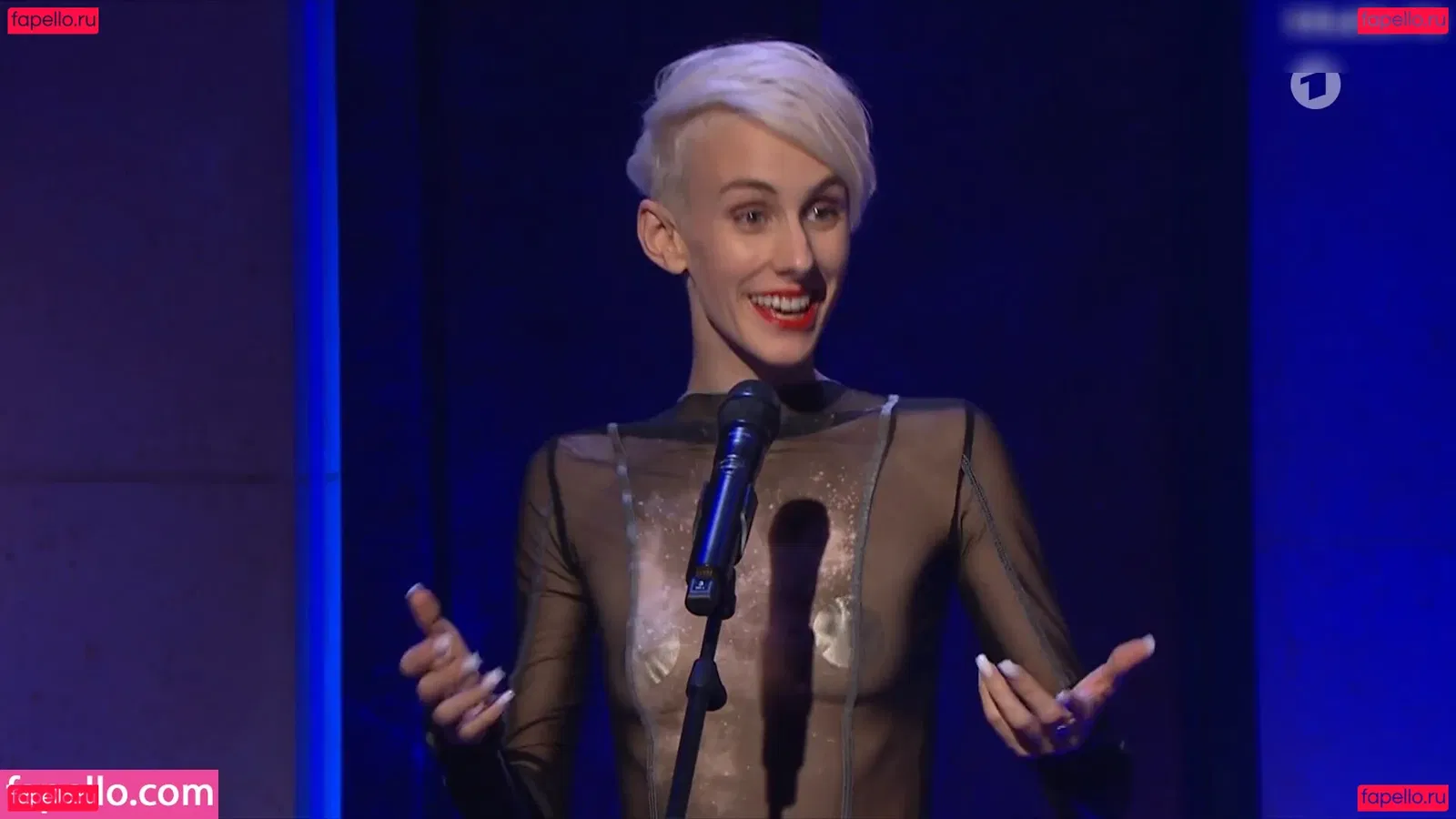 Lisa Eckhart Onlyfans Photo Gallery 