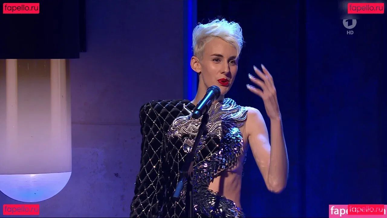 Lisa Eckhart Onlyfans Photo Gallery 