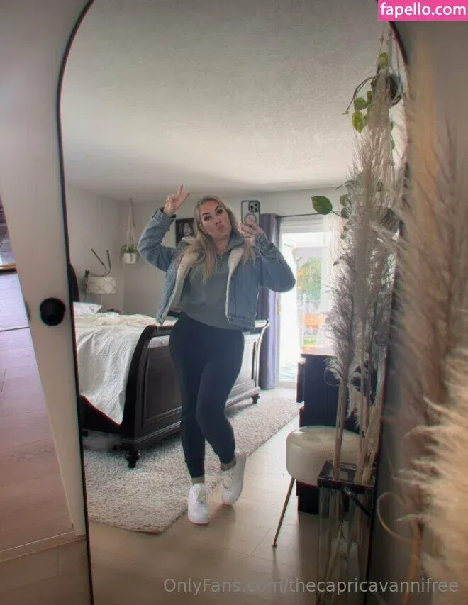 thecapricavannifree Onlyfans Photo Gallery 