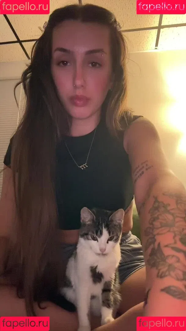 Charly Ashlynn Onlyfans Photo Gallery 