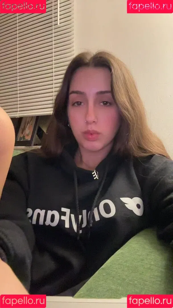 Charly Ashlynn Onlyfans Photo Gallery 