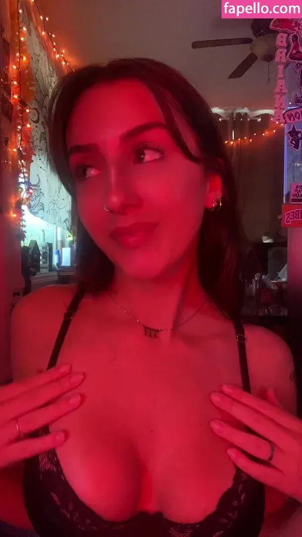 Charly Ashlynn Onlyfans Photo Gallery 