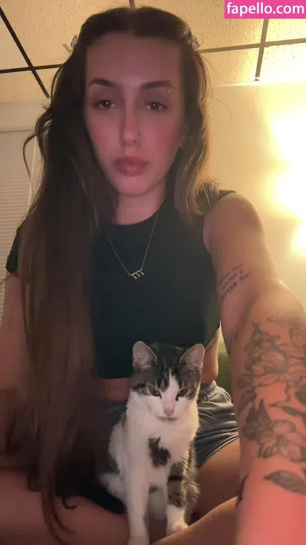 Charly Ashlynn Onlyfans Photo Gallery 