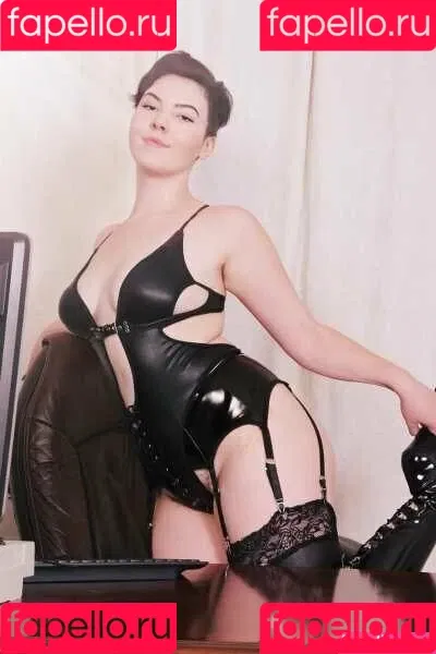sluthips Onlyfans Photo Gallery 