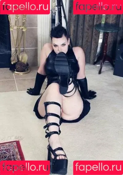 sluthips Onlyfans Photo Gallery 