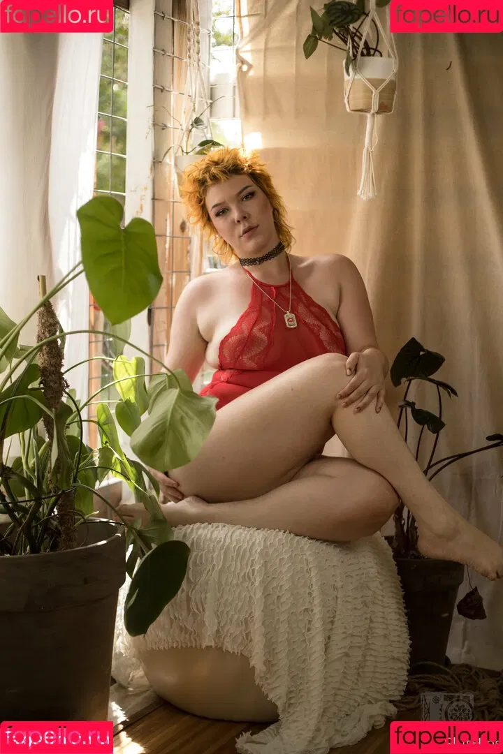 sluthips Onlyfans Photo Gallery 