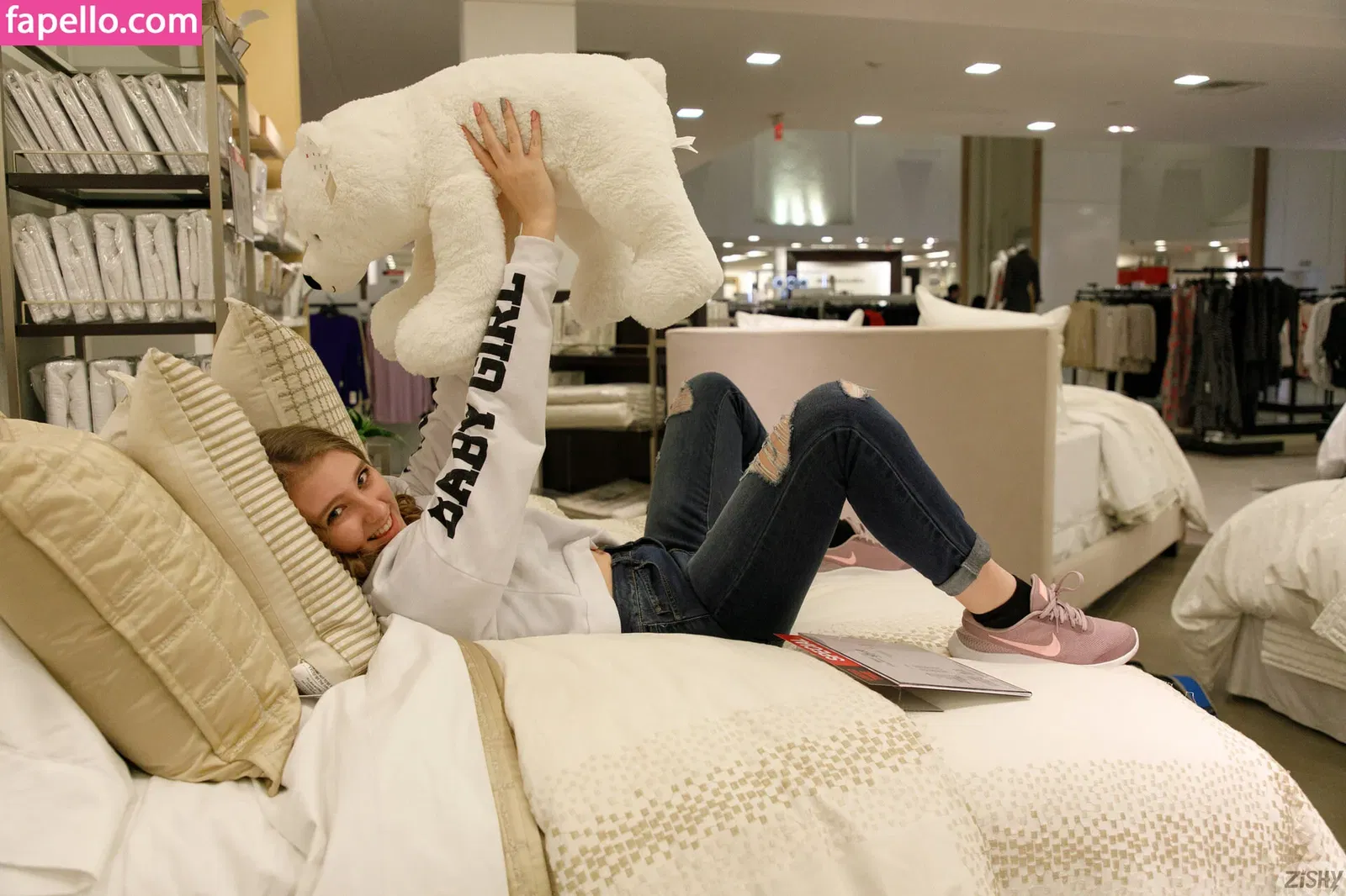 Zishy Onlyfans Photo Gallery 