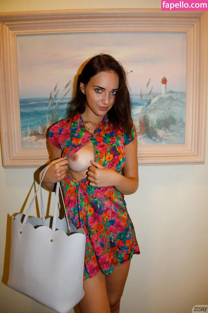 Zishy Onlyfans Photo Gallery 