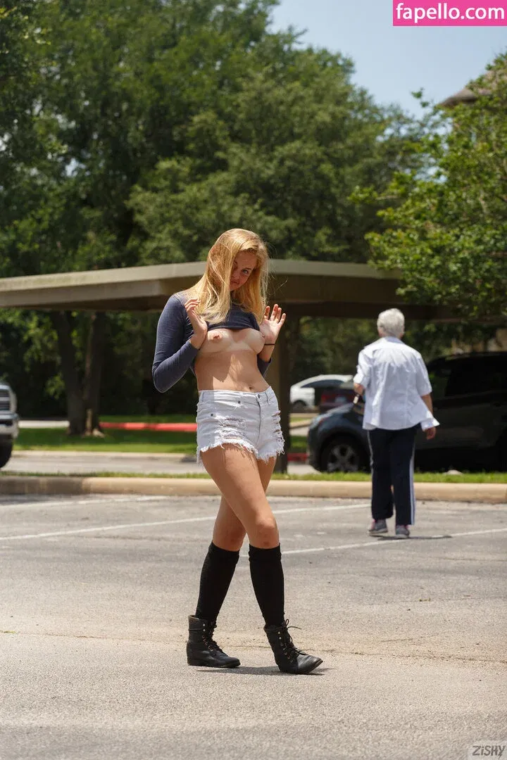 Zishy Onlyfans Photo Gallery 