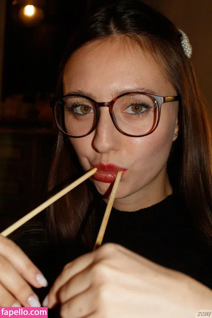 Zishy Onlyfans Photo Gallery 