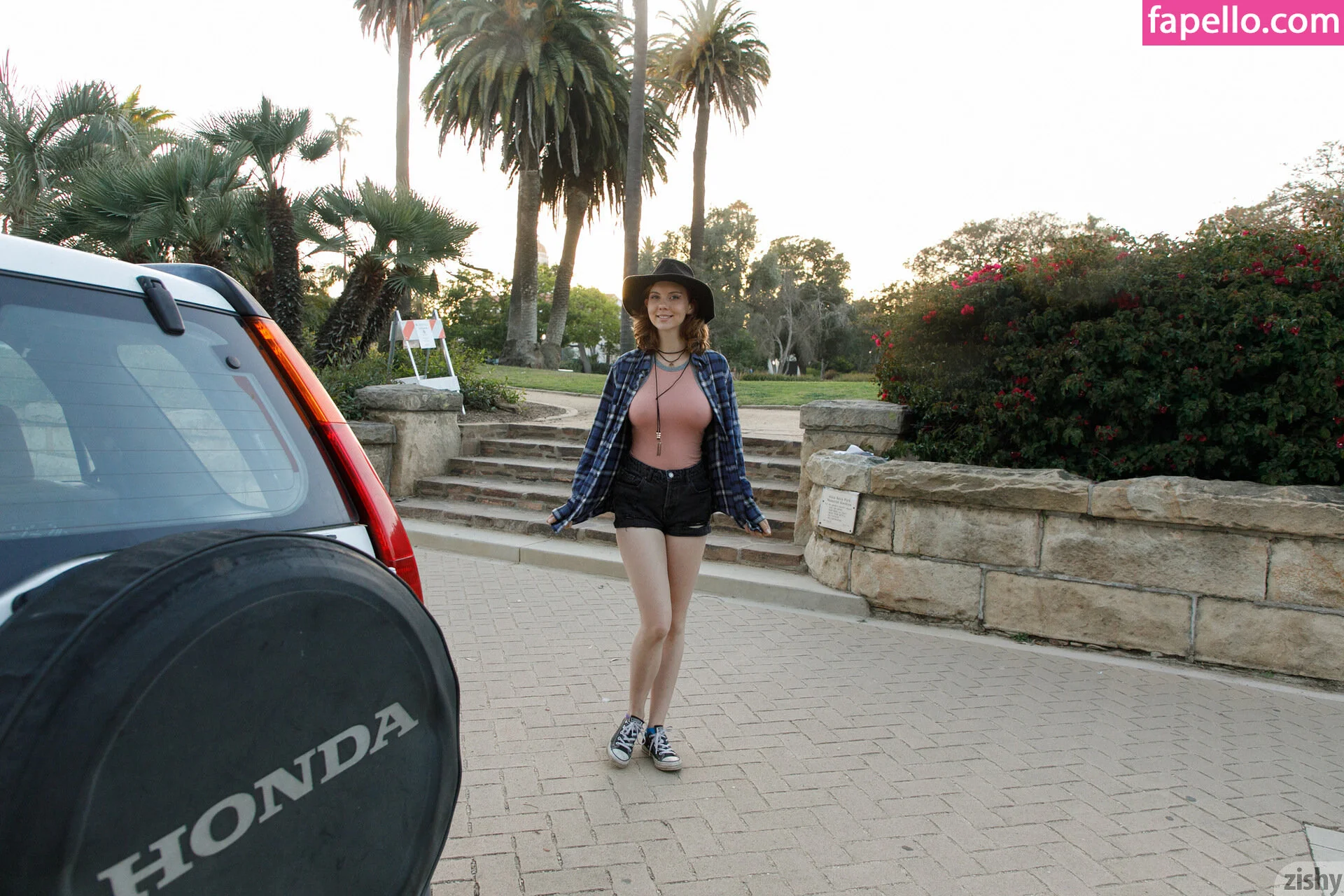 Zishy Onlyfans Photo Gallery 