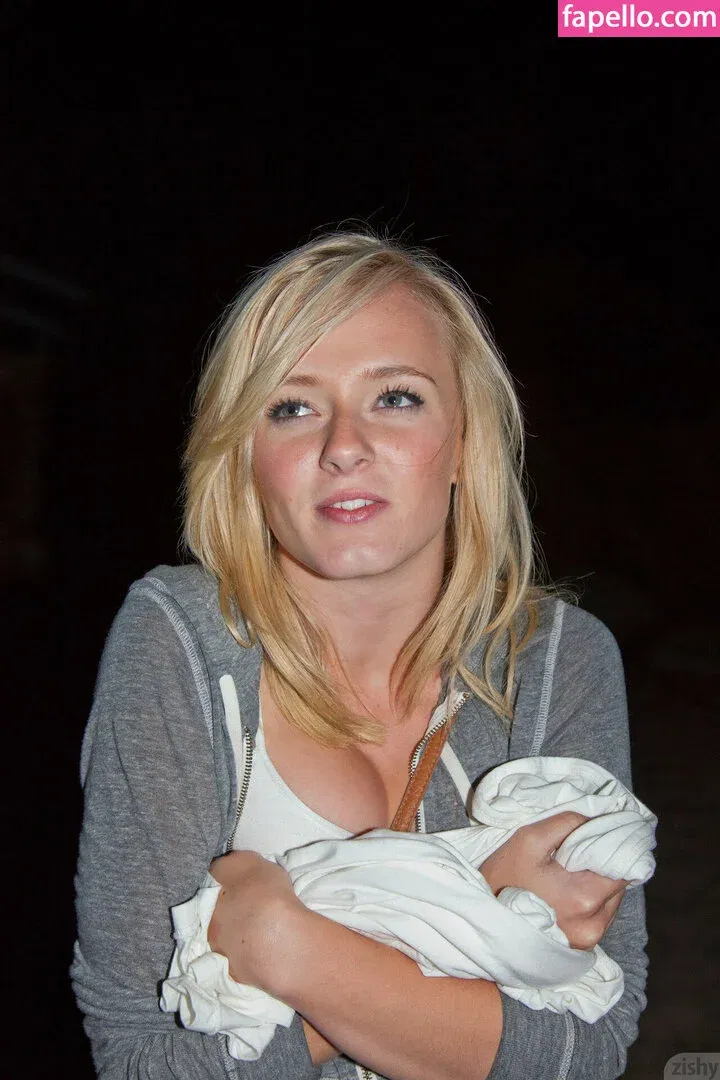 Zishy Onlyfans Photo Gallery 