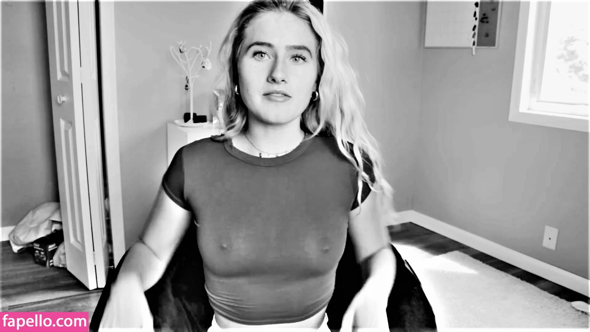 Esther Perepechkin Onlyfans Photo Gallery 