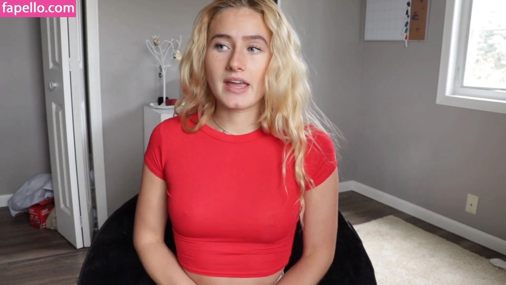 Esther Perepechkin Onlyfans Photo Gallery 