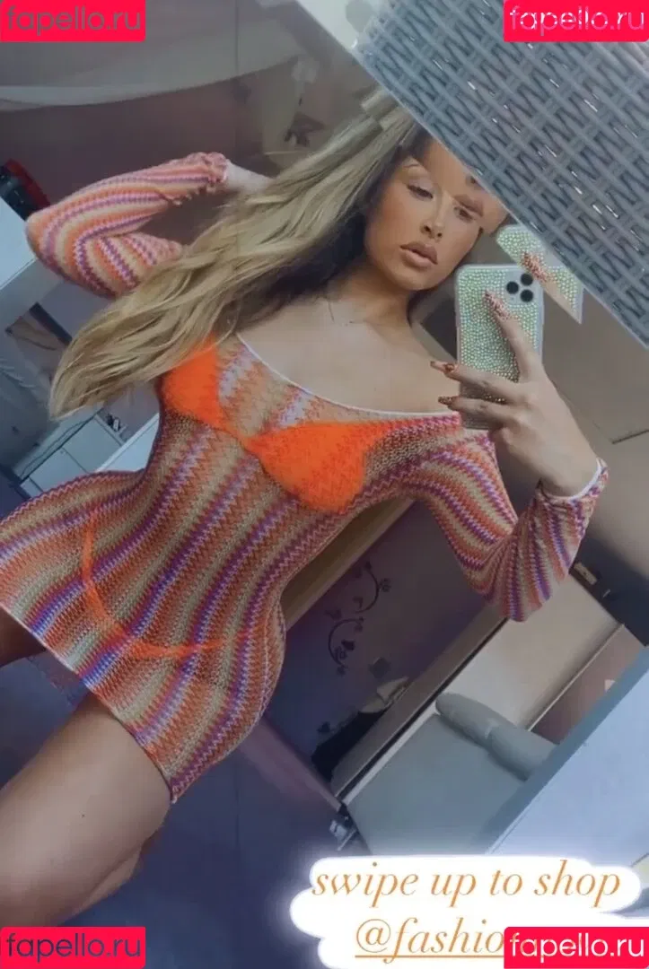 LauraLianaJane Onlyfans Photo Gallery 