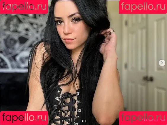 lila.layne Onlyfans Photo Gallery 