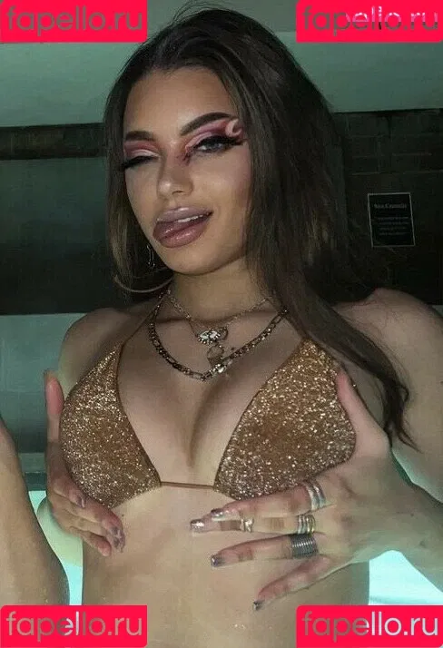 krystaleeliz Onlyfans Photo Gallery 