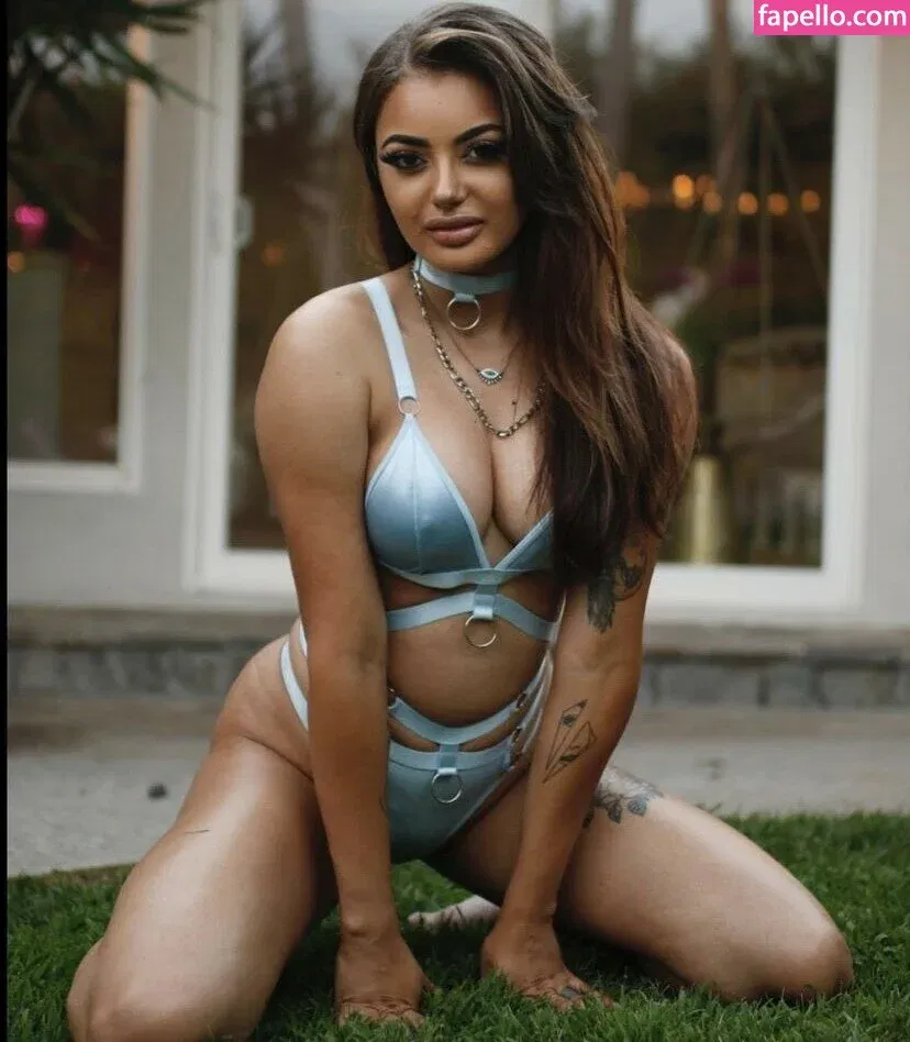 krystaleeliz Onlyfans Photo Gallery 