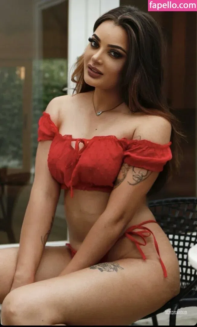 krystaleeliz Onlyfans Photo Gallery 