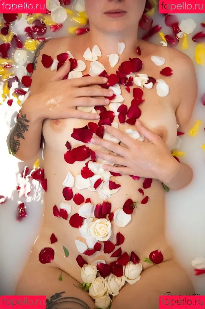Lena Jaeger Onlyfans Photo Gallery 