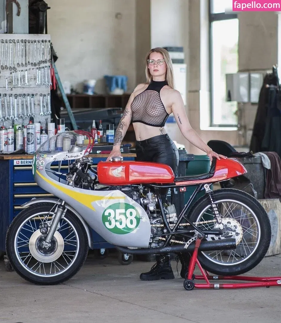 Lena Jaeger Onlyfans Photo Gallery 