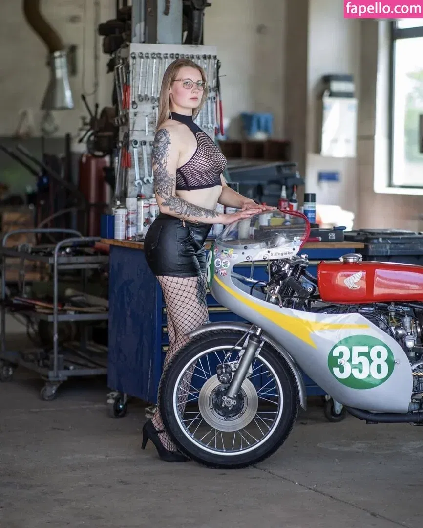 Lena Jaeger Onlyfans Photo Gallery 